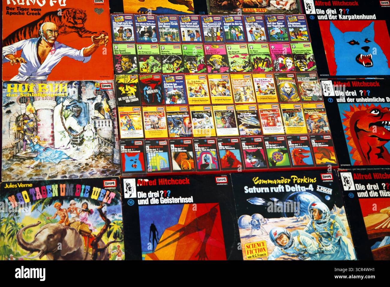 Berlin, Deutschland. September 2025. Ein Blick auf Hörspielproduktionen des Labels Europa. Deutschlands bekanntestes Hörspielstudio wird im Oktober 60 Jahre alt sein. (Zu dpa-Korr: Gute Nacht Geschichten für Millionen von Menschen) Credit: Christof Bock/dpa/Alamy Live News Stockfoto