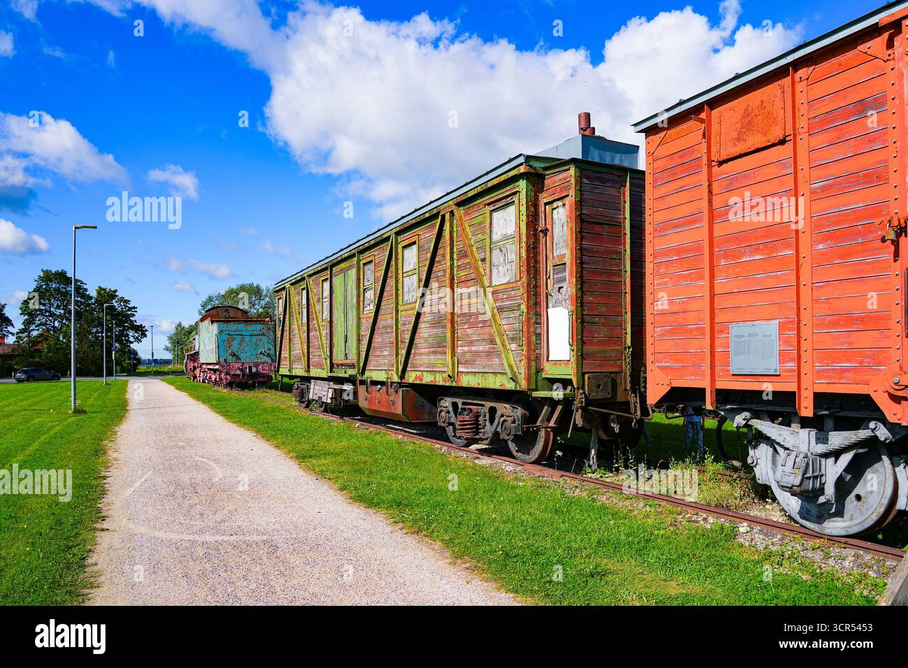 Hölzerner Güterwagen im Eisenbahnmuseum Haapsalu am Bahnhof der Stadt an der Westküste Estlands entlang der Ostsee Stockfoto