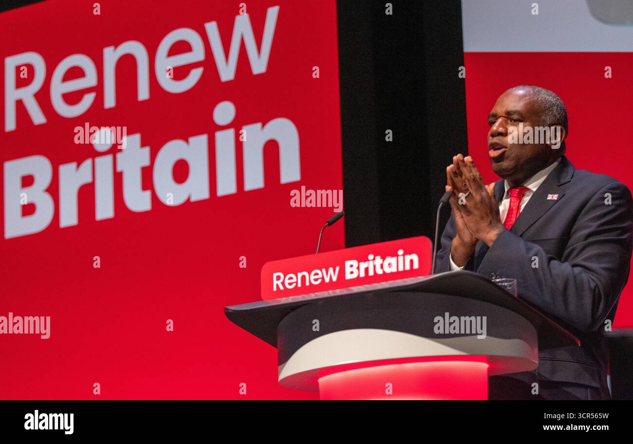Liverpool, Großbritannien. September 2025. David Lammy Stellvertretender Premierminister des Vereinigten Königreichs und Justizminister Liverpool UK hält seine Rede in Liverpool UK . Bildnachweis: GaryRobertsphotography/Alamy Live News Stockfoto