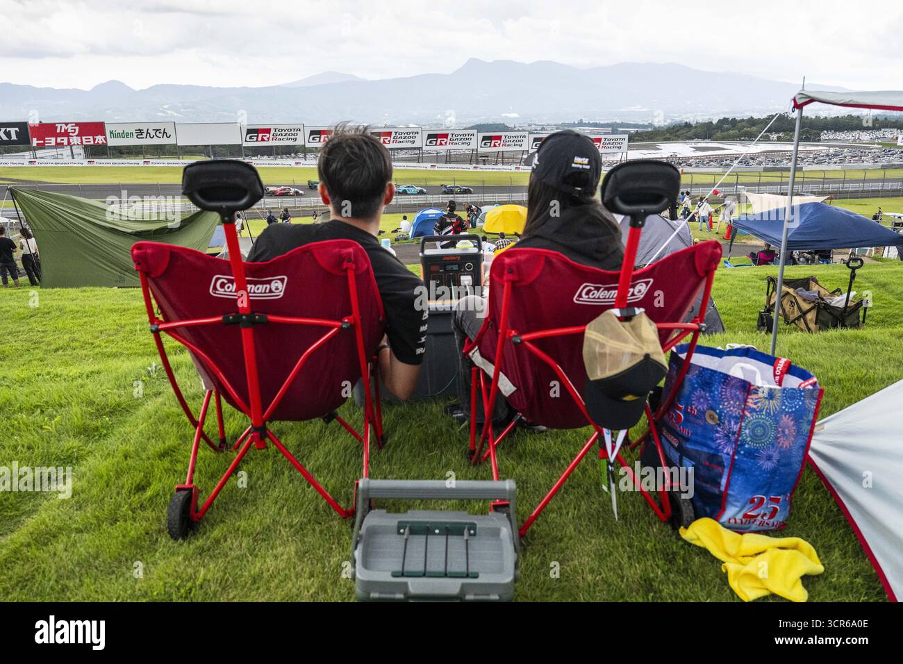 27 DRUDI Mattia (ita), JAMES Ian (gbr), ROBICHON Zacharie (CAN), Heart of Racing Team, Aston Martin Vantage AMR GT3 Eco #27, LM GT3, 92 HARDWICK Ryan (usa), LIETZ Richard (AUT), PERA Riccardo (ita), Manthey 1. Phorm, Porsche 911 GT3 R (992) #92, LM GT3, Action während 2025 der Weltmeisterschaft des Foura 2025. September 2025, Fuyzuji 7 Stockfoto
