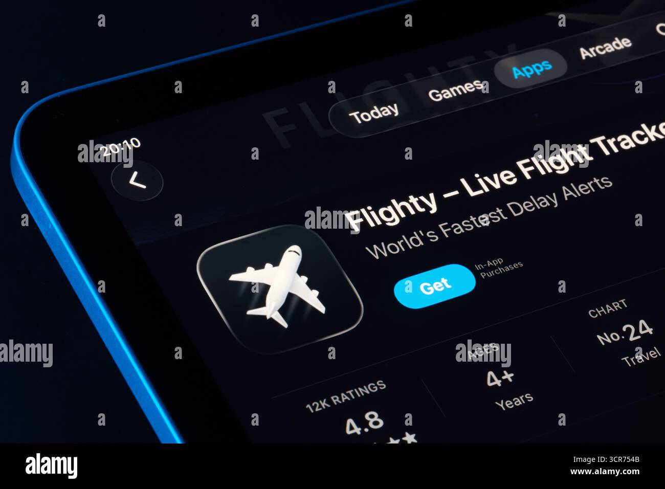 Der Produktscreen des flighty Live Flight Trackers auf dem iPad, das Apple Liquid Glass Design unter iOS 26 mit aktualisiertem Symbol und Bewertungen. Stafford, Vereinigtes Königreich, Se Stockfoto