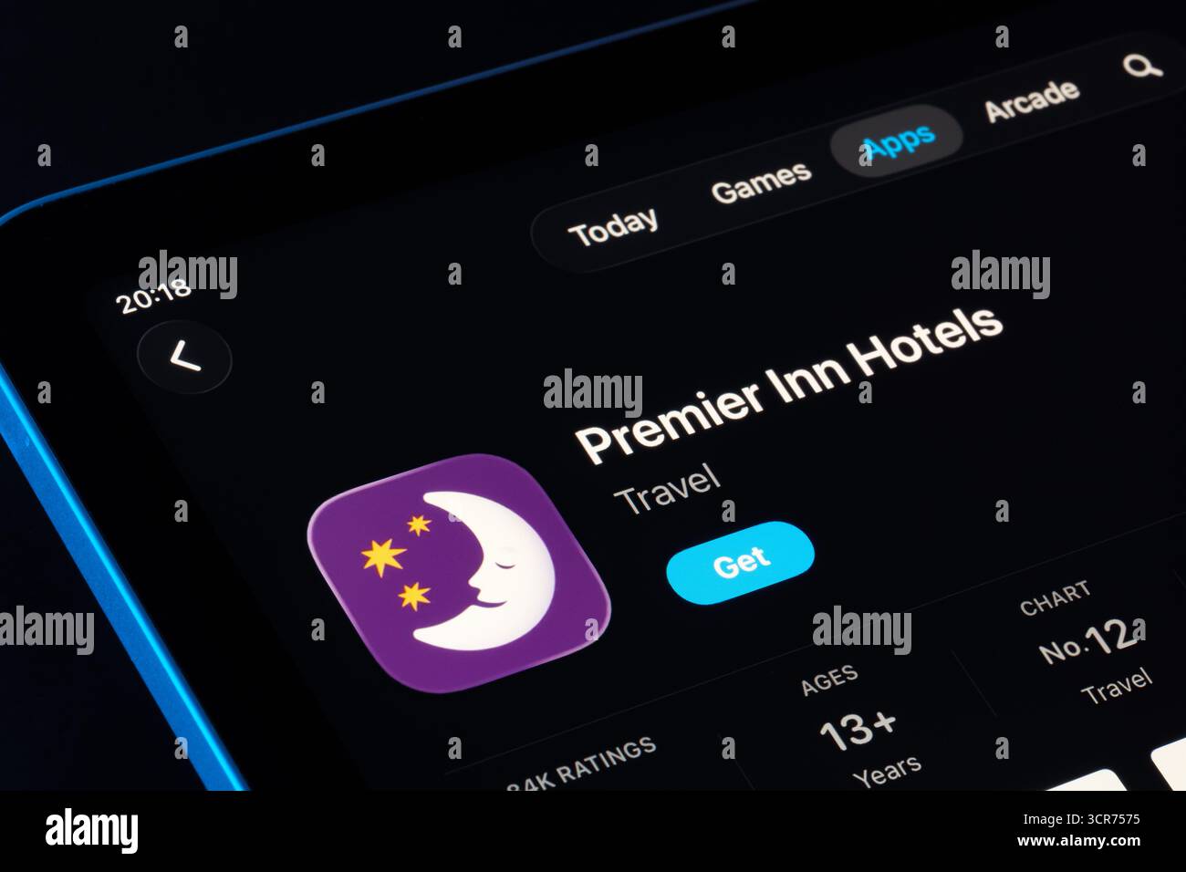 Premier Inn Hotels Produktbildschirm auf dem iPad, Apple Liquid Glass Design unter iOS 26 mit aktualisiertem Symbol und Bewertungen. Stafford, Vereinigtes Königreich, 2. September Stockfoto