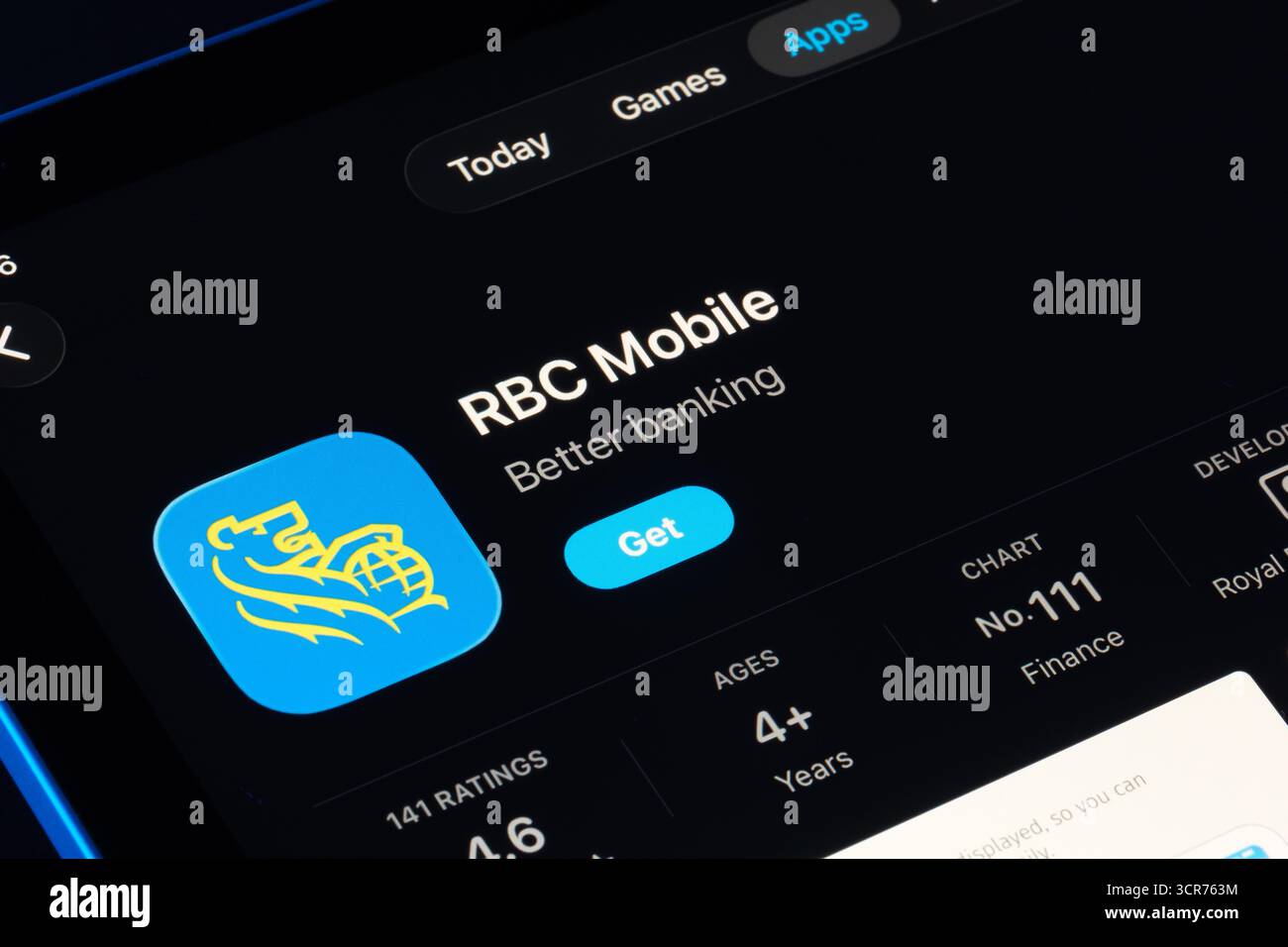 RBC Mobile im iPad App Store mit Apple Liquid Glass Design in iOS 26, aktualisierter Benutzeroberfläche und Symbol abgebildet. Stafford, Vereinigtes Königreich, 29. September 2025. Stockfoto