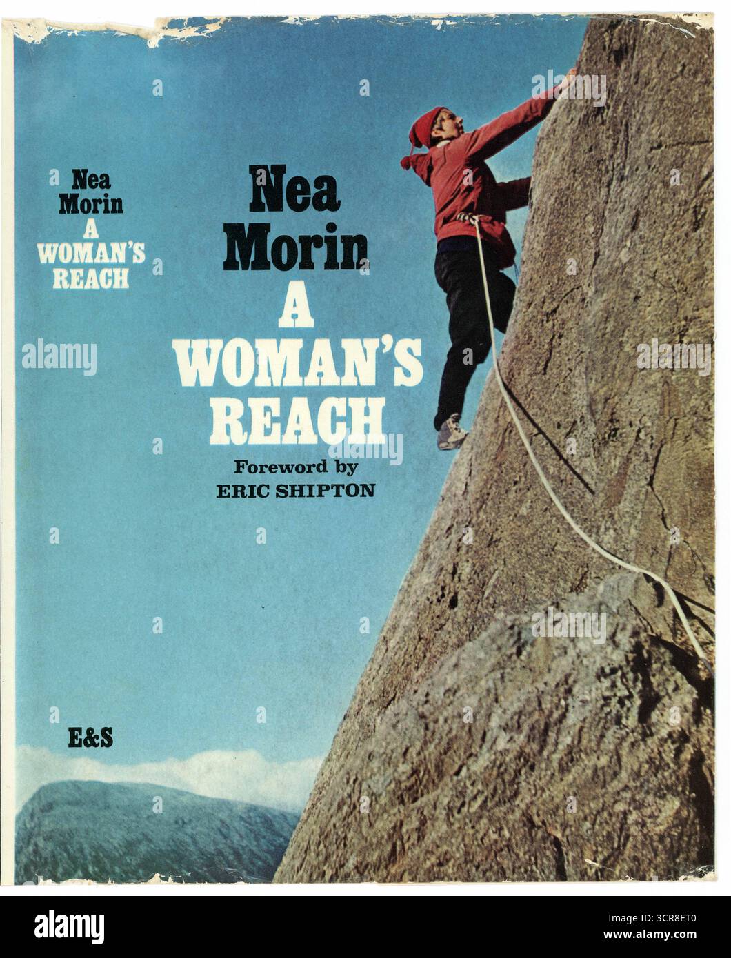 Original 1960er Jahre Hardback Kletterbuch, Staubschutzhülle auf der Vorderseite, 'A Woman's REACH' von der britischen Rockkletterin Nea Morin, 1968. London. Stockfoto
