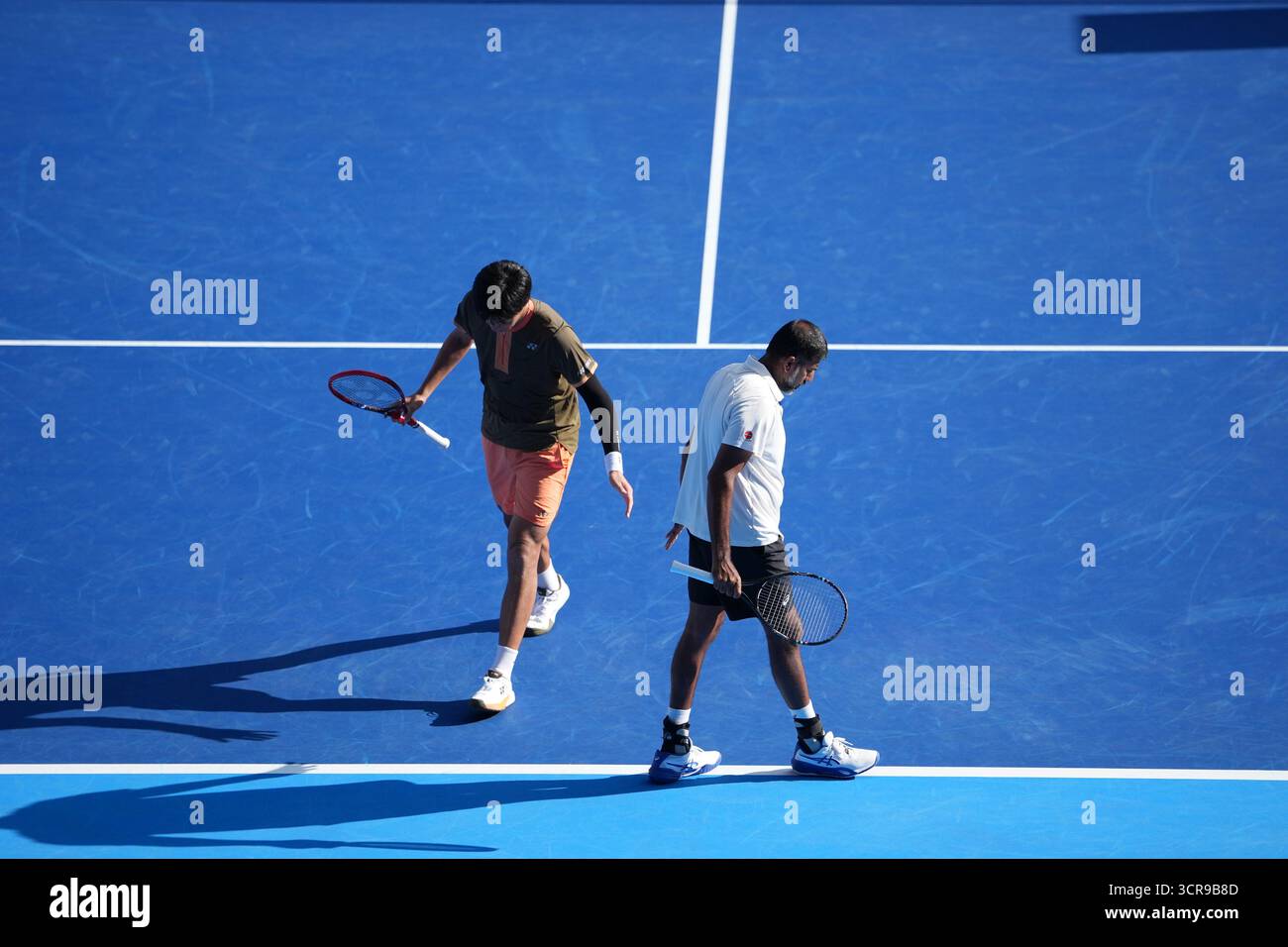 Tokio, Japan. 30. September 2025. Rohan Bopanna und Takeru Yuzuki aus Japan verloren bei den ATP500 Kinoshita Group Japan Open Tennis Championships 2025 in Tokio ihr Doppel-Finale gegen Hugo Nys aus Monaco und Edouard Roger-Vasselin. Quelle: Ranjith Kumar/Alamy Live News Stockfoto
