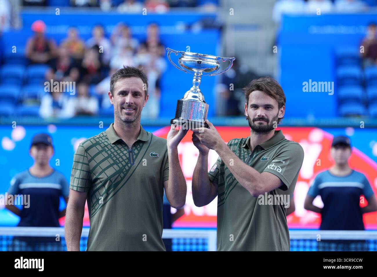 Tokio, Japan. 30. September 2025. Rohan Bopanna und Takeru Yuzuki aus Japan verloren bei den ATP500 Kinoshita Group Japan Open Tennis Championships 2025 in Tokio ihr Doppel-Finale gegen Hugo Nys aus Monaco und Edouard Roger-Vasselin. Quelle: Ranjith Kumar/Alamy Live News Stockfoto