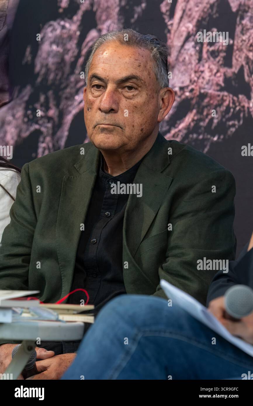 Der israelische Journalist Gideon Levy, Kolumnist der Tageszeitung Haaretz, am 28. September 2025 in Rom. Stockfoto