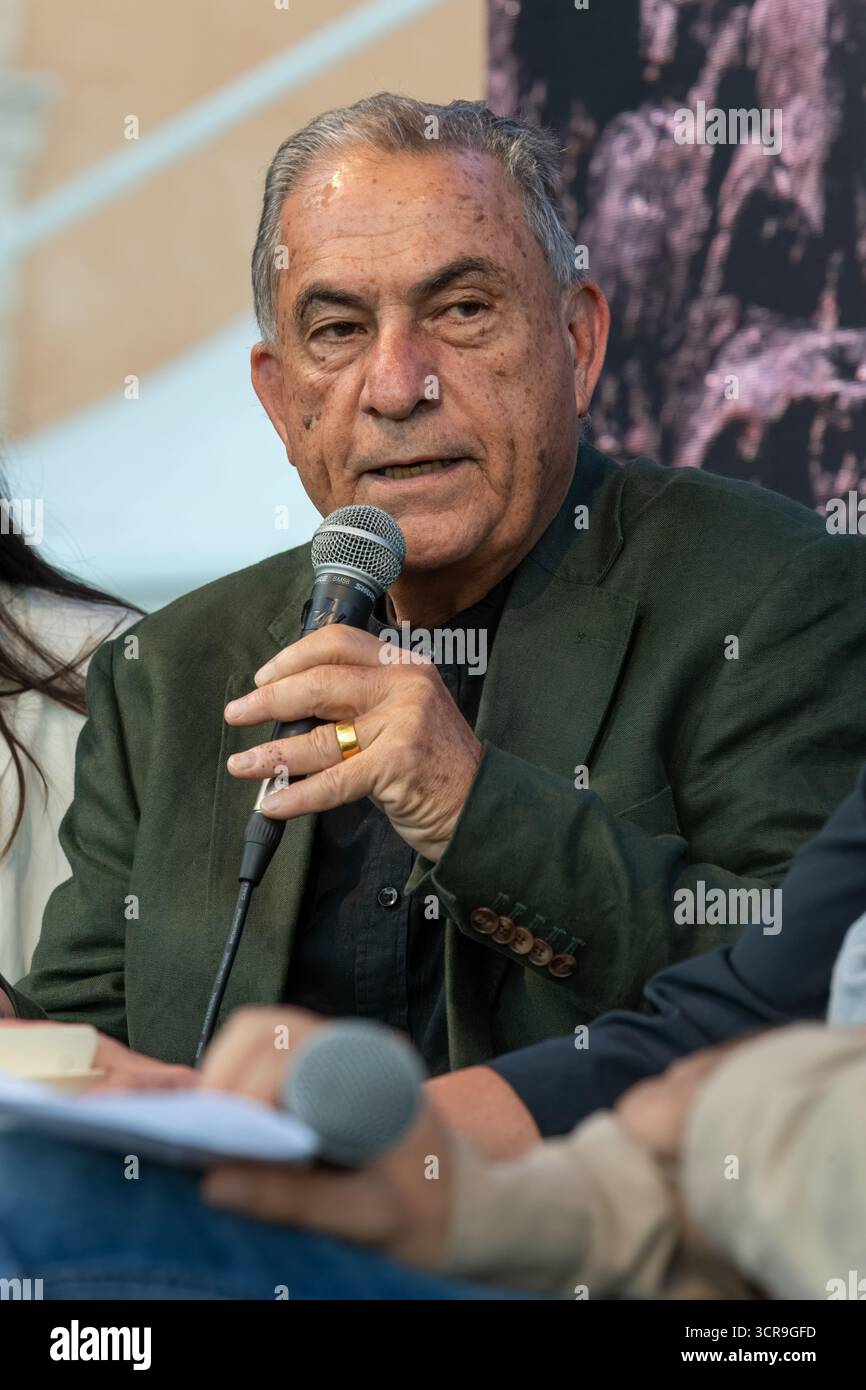 Der israelische Journalist Gideon Levy, Kolumnist der Tageszeitung Haaretz, am 28. September 2025 in Rom. Stockfoto