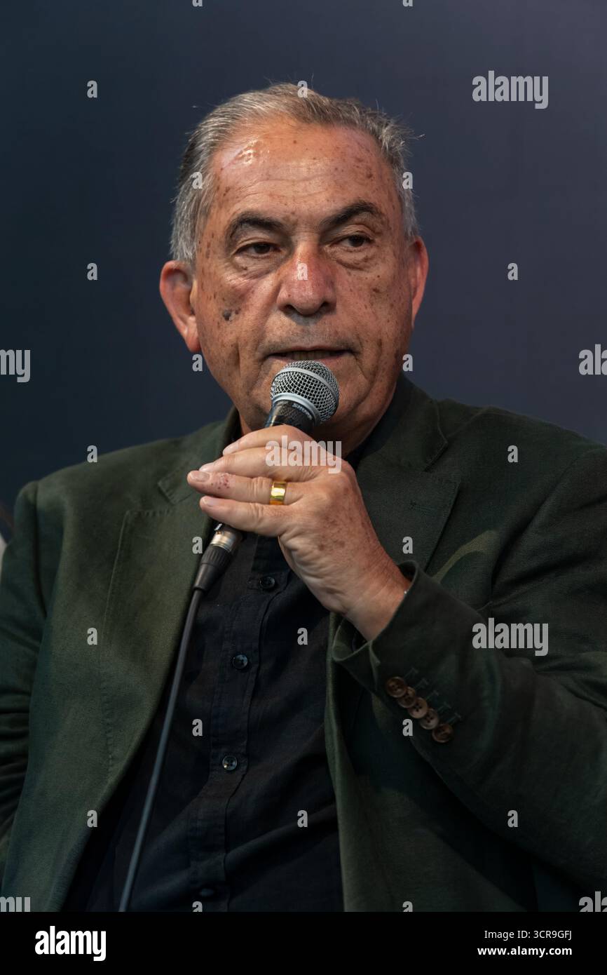 Der israelische Journalist Gideon Levy, Kolumnist der Tageszeitung Haaretz, am 28. September 2025 in Rom. Stockfoto