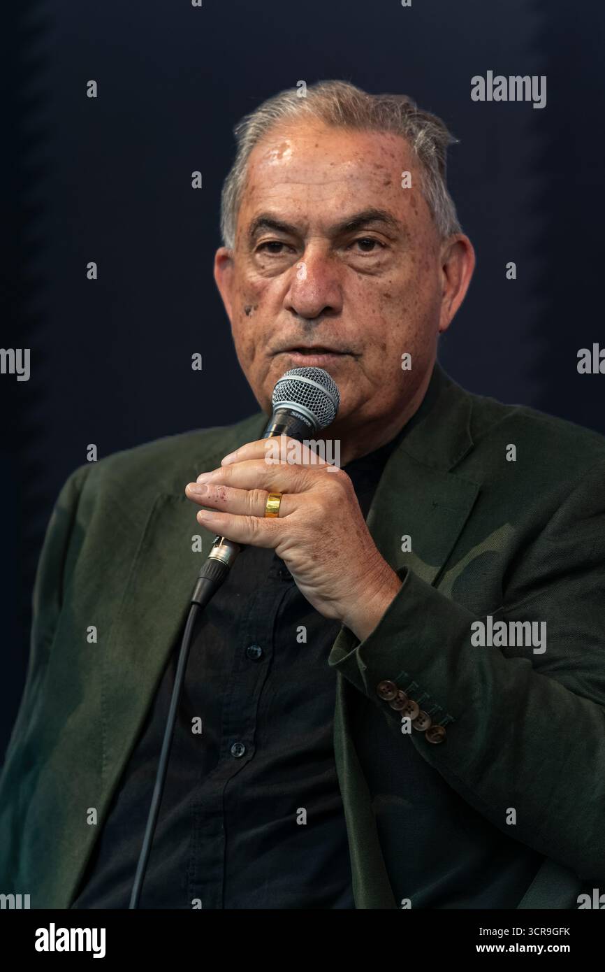 Der israelische Journalist Gideon Levy, Kolumnist der Tageszeitung Haaretz, am 28. September 2025 in Rom. Stockfoto