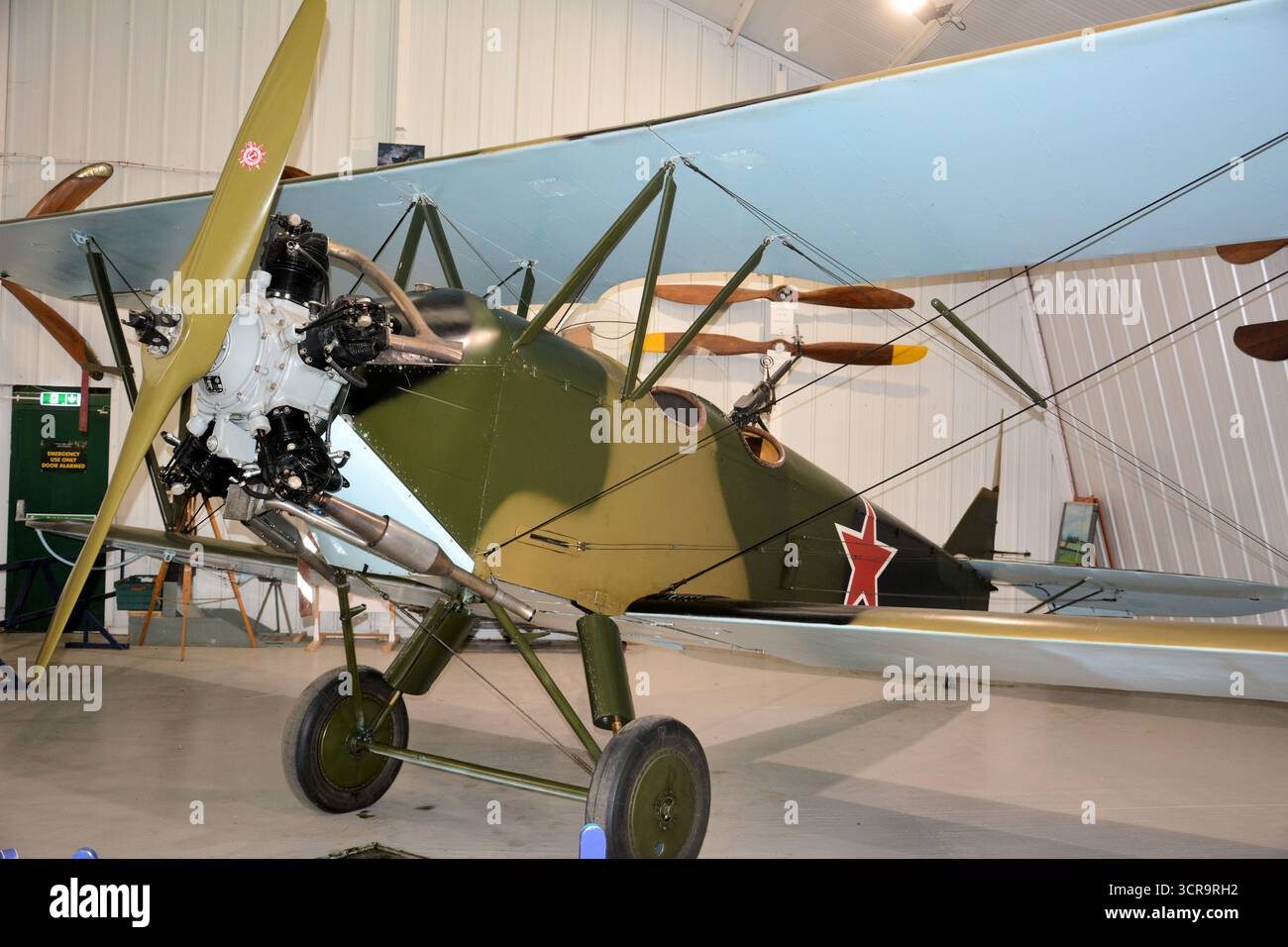 Polikarpov Po-2, Shuttleworth Trust Collection, war ein antiquiertes Doppeldecker, das von Piloten als leichte Nachtbomberin im 2. Weltkrieg berühmt wurde Stockfoto