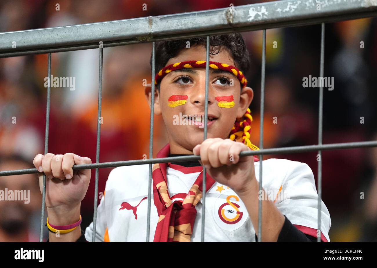 Galatasaray Fans vor der UEFA Champions League, Liga-Spiel im RAMSPARK in Istanbul, Türkei. Bilddatum: Dienstag, 30. September 2025. Stockfoto