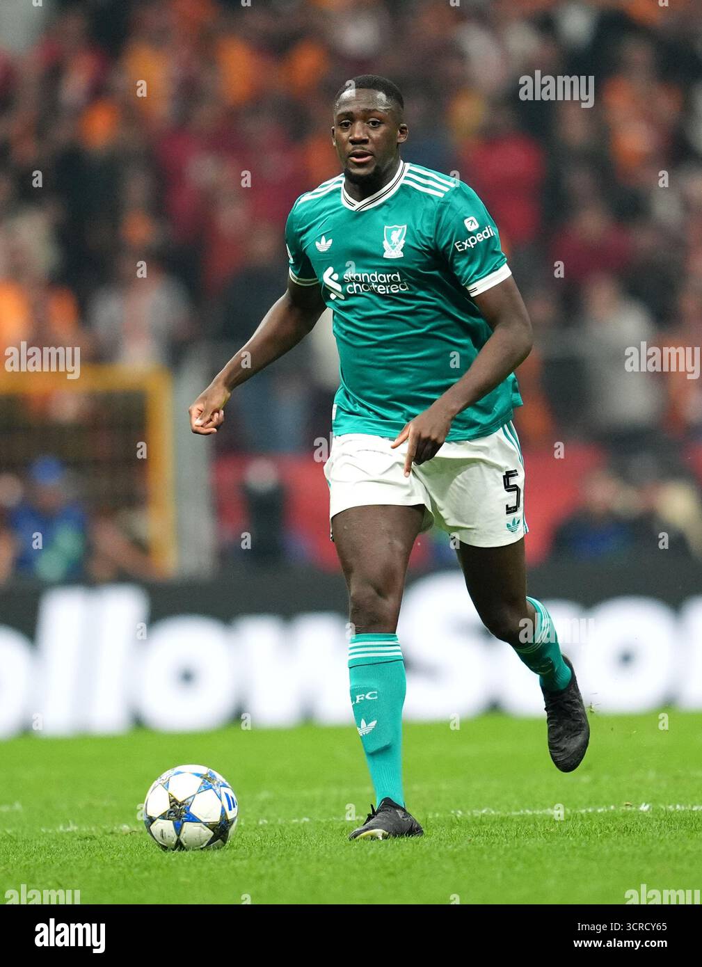 Liverpooler Ibrahima Konate in Aktion während der UEFA Champions League, Ligaspiels im RAMSPARK in Istanbul, Türkei. Bilddatum: Dienstag, 30. September 2025. Stockfoto