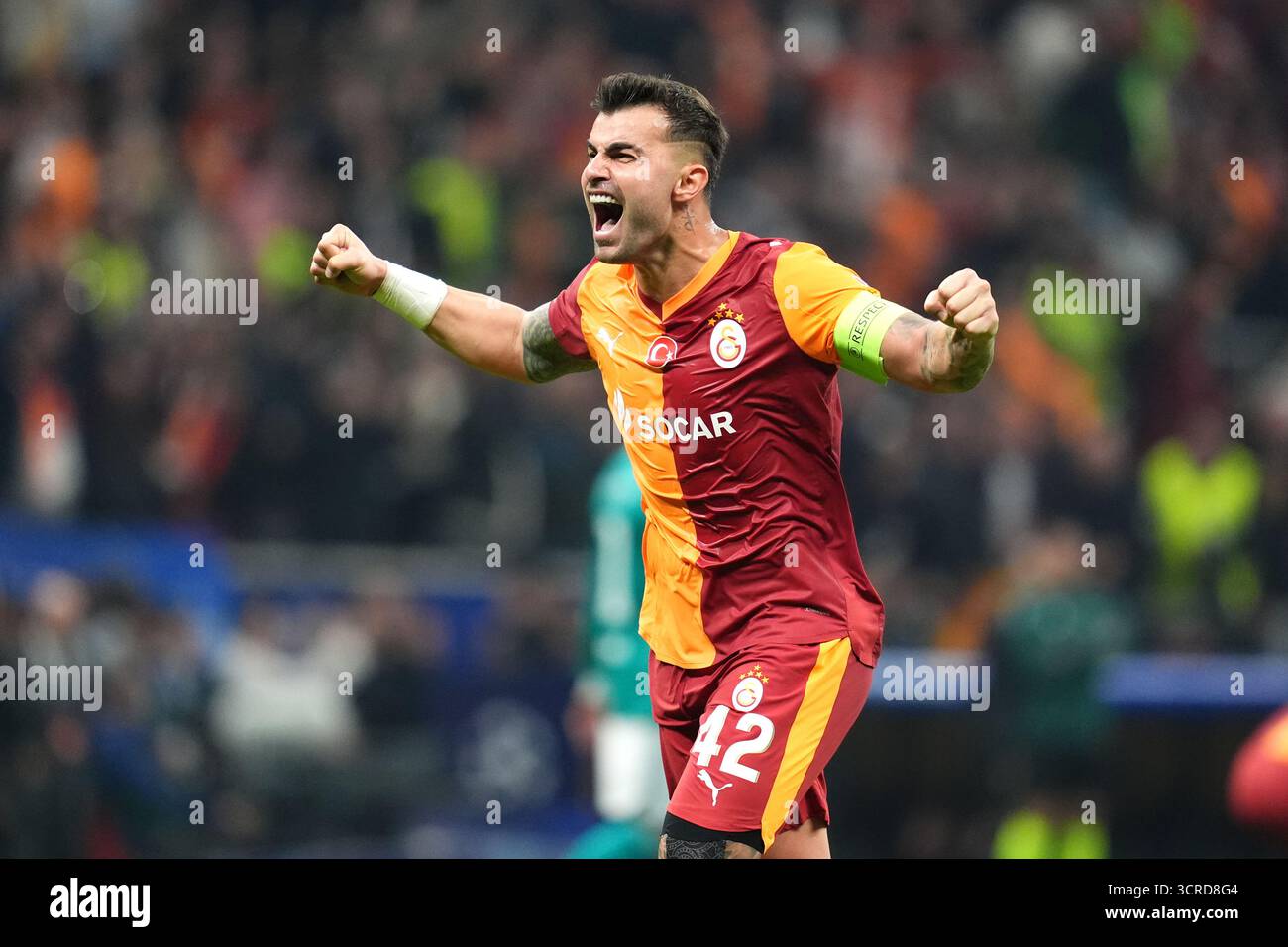 Galatasarays Abdulkerim Bardakci feiert nach dem Sieg im Stadionspiel der UEFA Champions League im RAMSPARK in Istanbul, Türkei. Bilddatum: Dienstag, 30. September 2025. Stockfoto