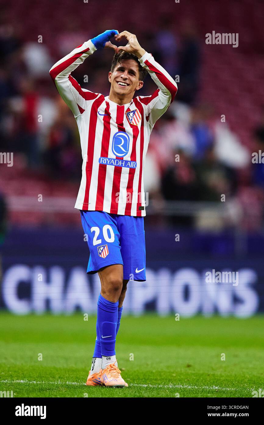 MADRID, SPANIEN - SEPTEMBER 30: Giuliano Simeone von Atletico de Madrid während des Spiels der UEFA Champions League 2025/26 Phase MD2 zwischen Atletico de Madrid und Eintracht Frankfurt am 30. September 2025 in Madrid. (Foto: QSP) Guthaben: QSP/Alamy Live News Stockfoto
