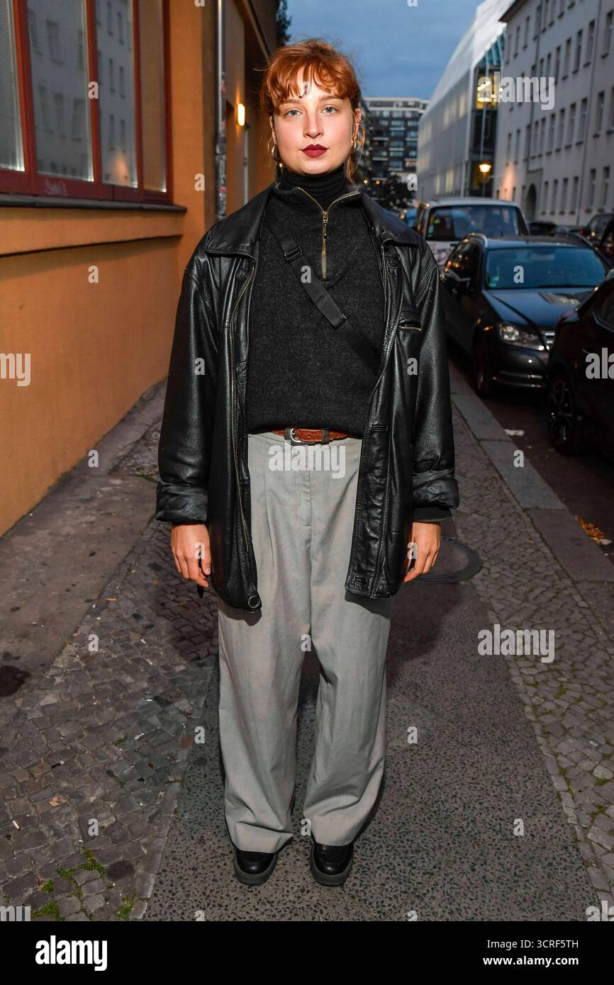 abb Sina Genschel beim Fotocall des ARD SWR Thrillers die Nichte des Polizisten im BABYLON Kino, Berlin, den 30.09.2025 Berlin Deutschland *** abb Sina Genschel beim Fotocall des ARD SWR Thrillers die Nichte des Polizisten im BABYLON Kino, Berlin, 30 09 2025 Berlin Stockfoto