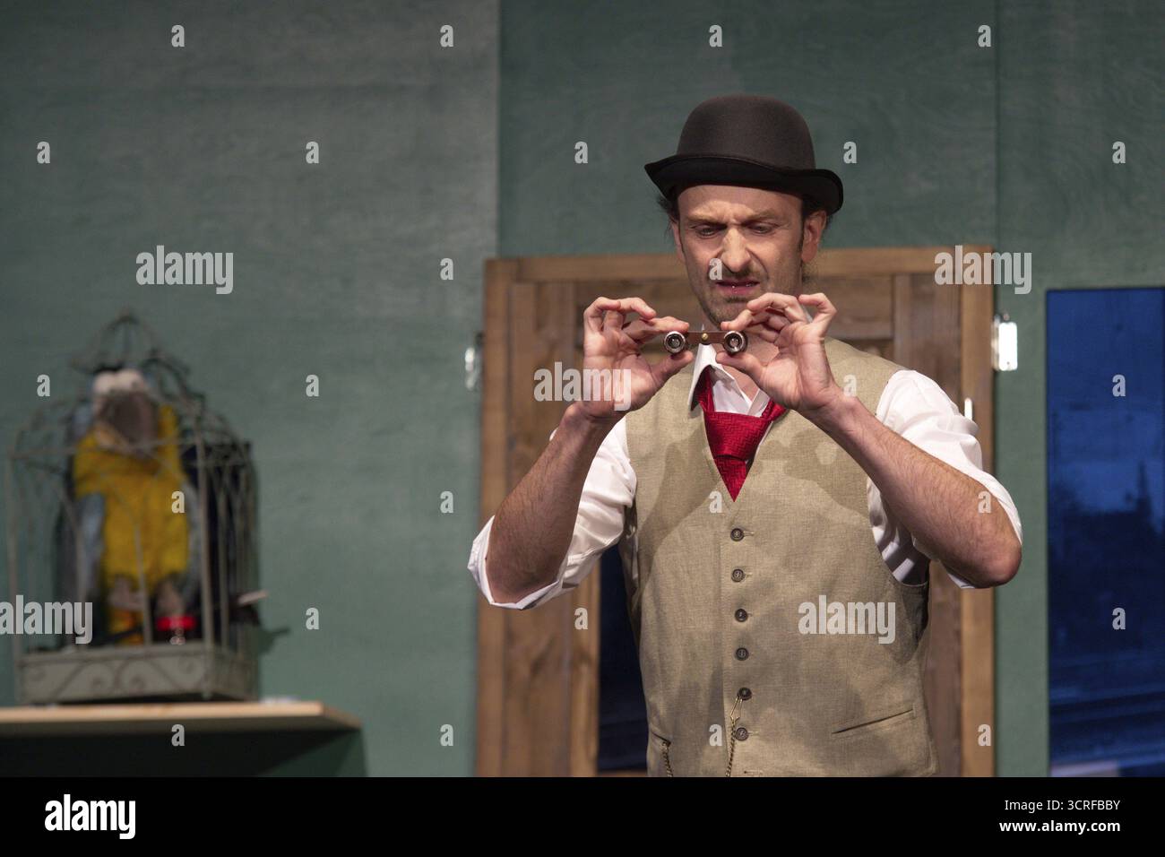 Thilo Herrmann (Prof. Marcus), LADYKILLERS, Fotoprobe am 29.09.2025 am Berliner Kriminaltheater, Berlin, Premiere: 15.10.2025 Stockfoto