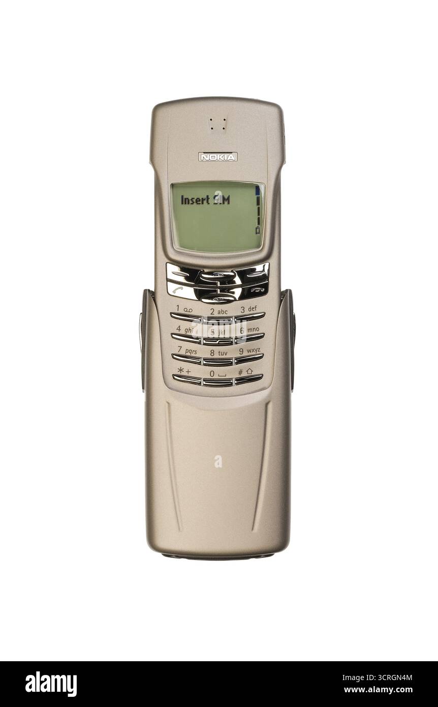 Ein geöffnetes Nokia 8910 Mobiltelefon. Stockfoto