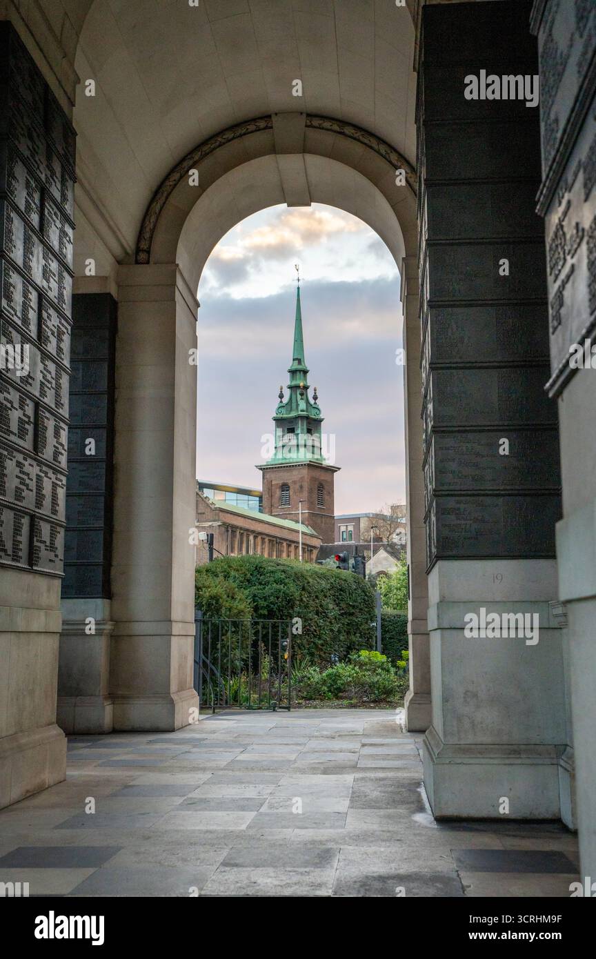 Heiligtümer am Turm. Die älteste Kirche in London. UK. Stockfoto