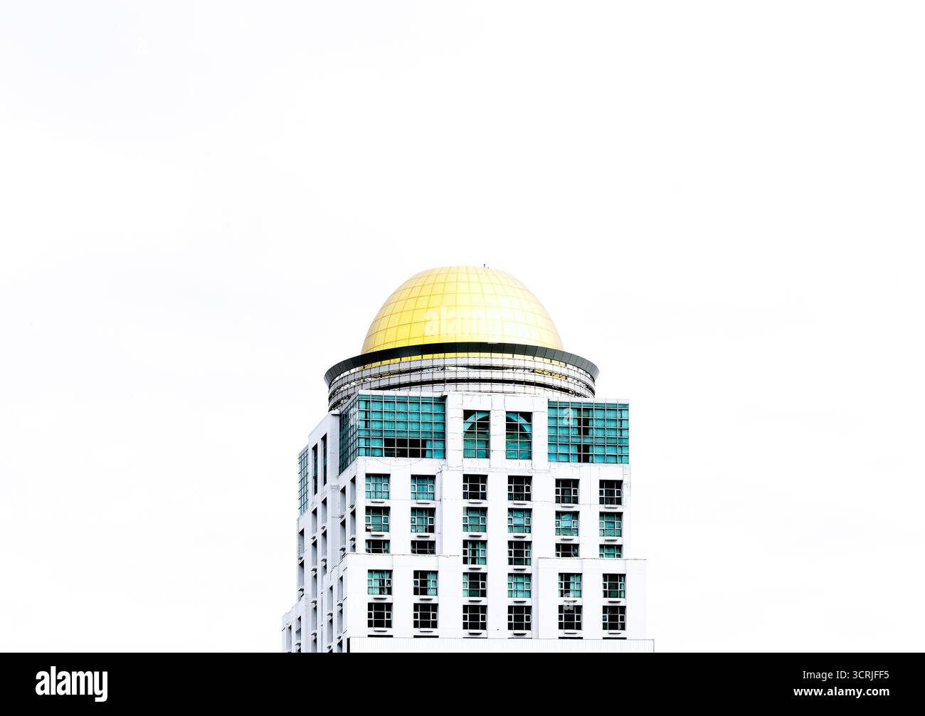 Die Fassade dieses historischen Gebäudes ist mit farbigen Details versehen und stellt einen Charakter, ein Tier oder eine Blume dar. Das Hotel spielt in Bangkok, Thailand, Asien Stockfoto