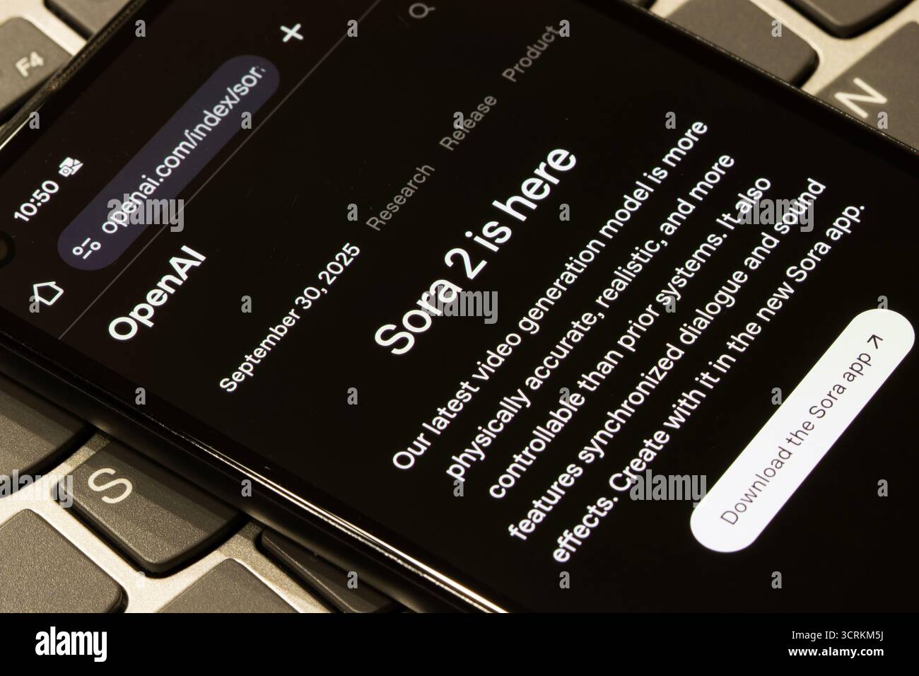 Eine Einführung in das neue Video-Generation-Modell Sora 2 ist auf der OpenAI-Website am Dienstag, den 30. September 2025 zu sehen. Stockfoto