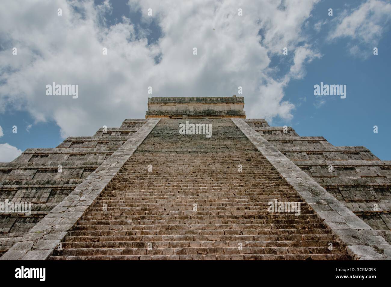 Hochsommersonne in Chichen itza Stockfoto