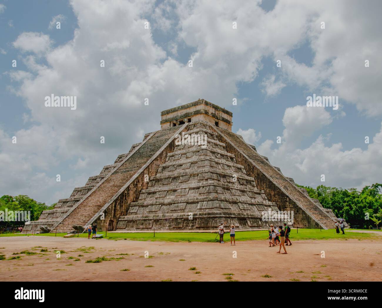 Hochsommersonne in Chichen itza Stockfoto
