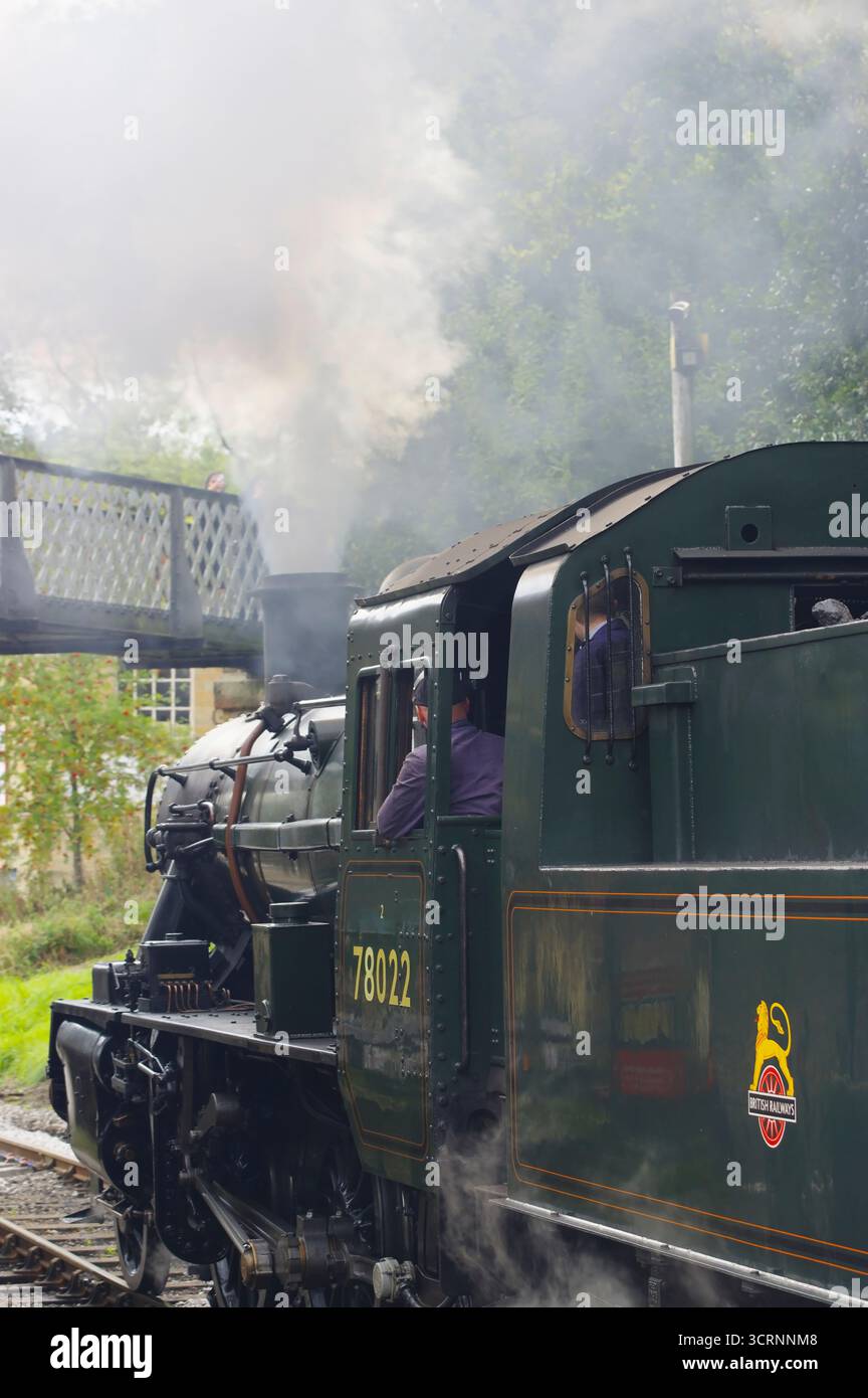 Standard class 2 steam train -Fotos und -Bildmaterial in hoher ...