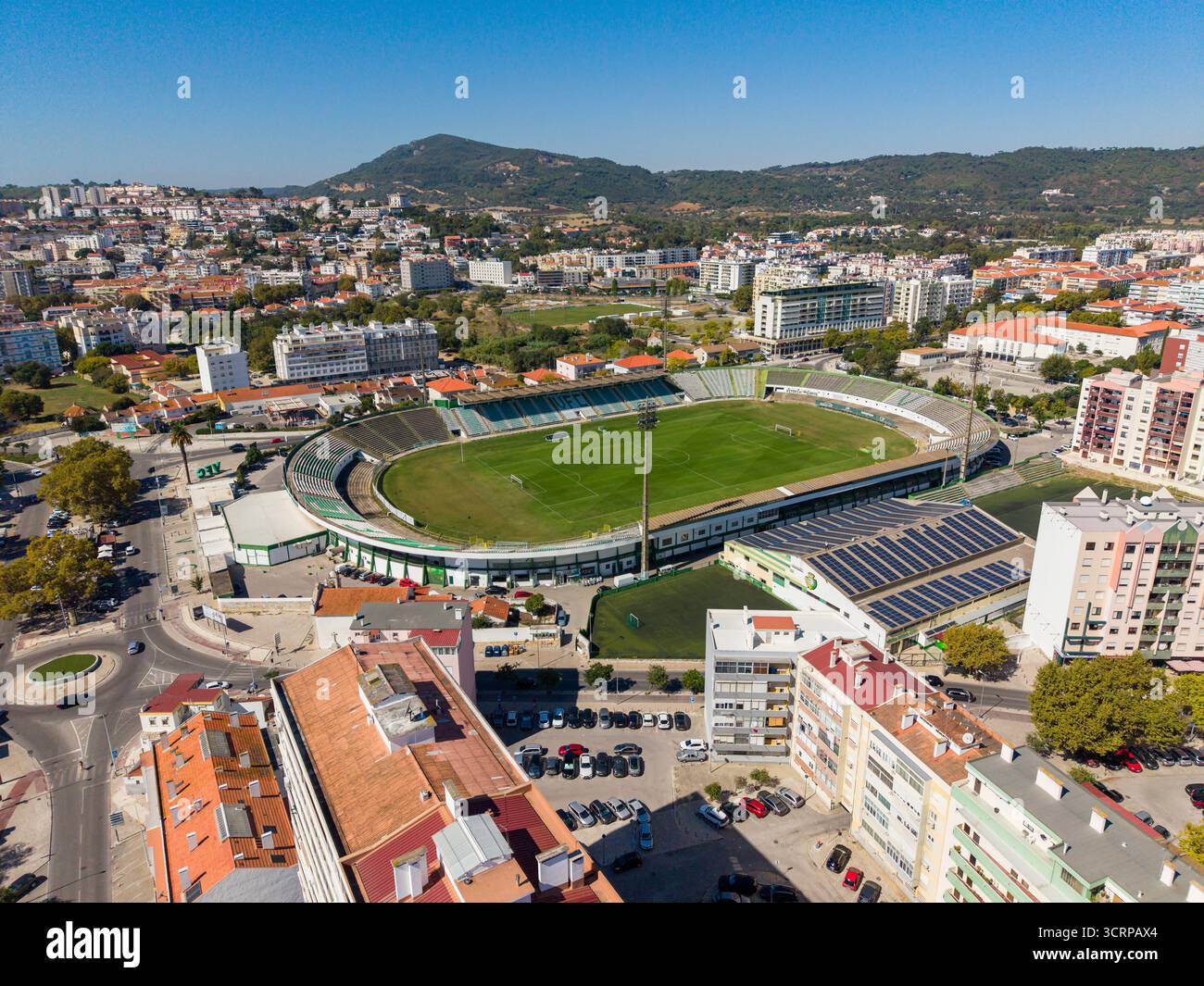 Vogelperspektive auf das Stadion der lokalen Fußballmannschaft Stockfoto