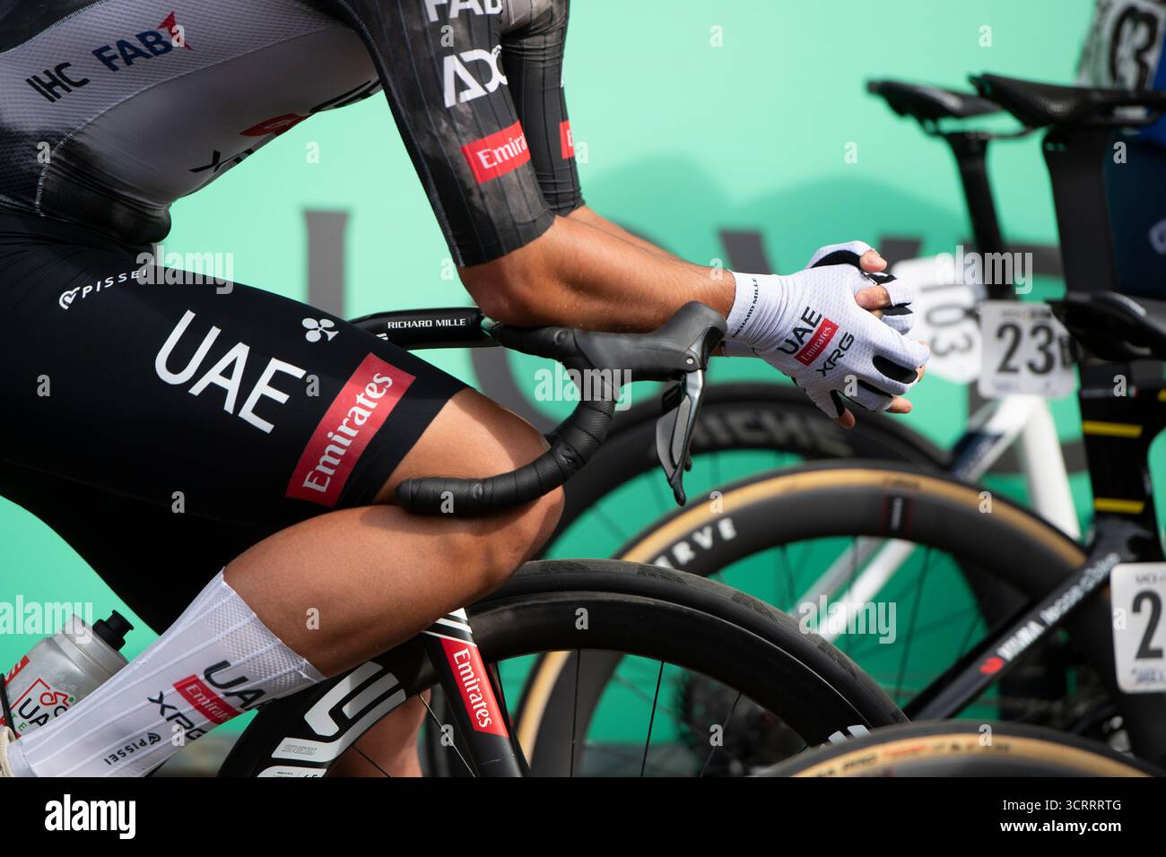 21. Tour durch Großbritannien 2025 Stage 5 PONTYPOOL WALES - SEPTEMBER 06: Detailgetreue Aufnahme des Teams Emirates Antonio Morgado zu Beginn der 5. Etappe Stockfoto