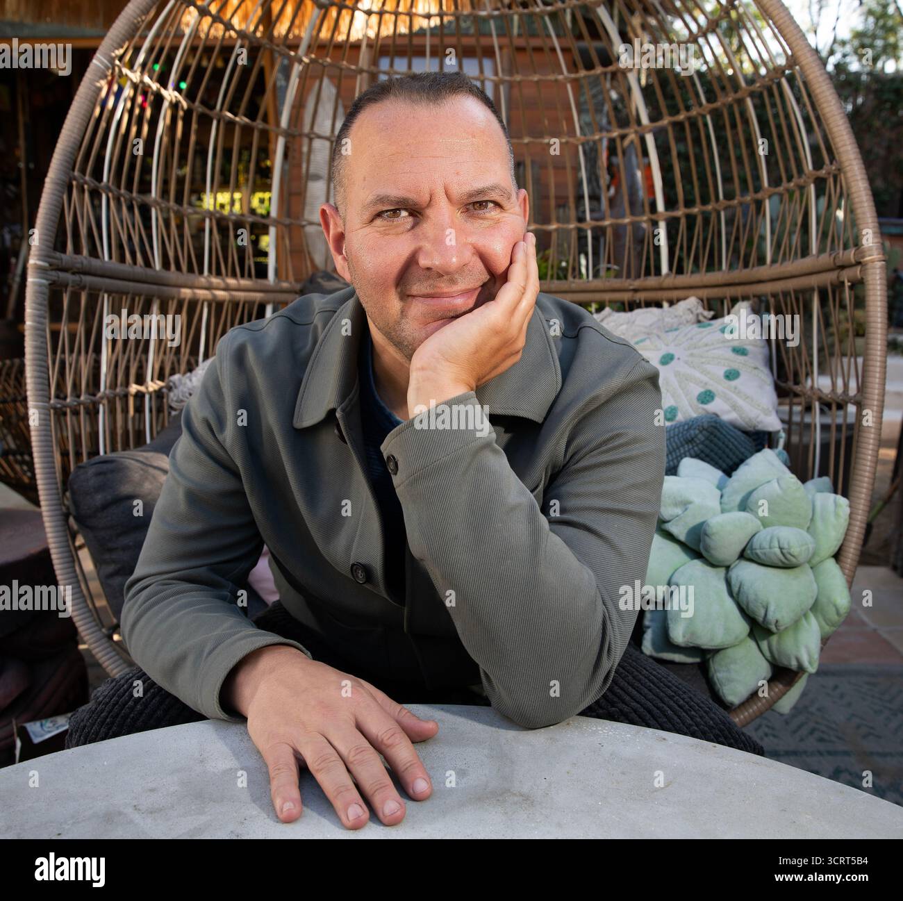 Cory Doctorow in Los Angeles, Kalifornien am 6. Dezember 2024. Bild © Dan Tuffs 2024. Stockfoto