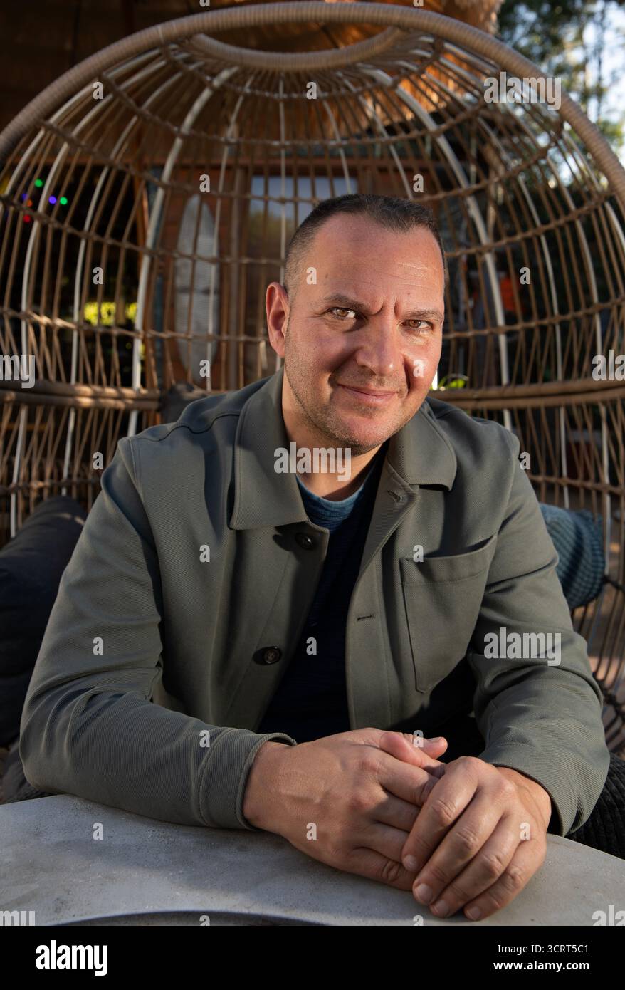 Cory Doctorow in Los Angeles, Kalifornien am 6. Dezember 2024. Bild © Dan Tuffs 2024. Stockfoto