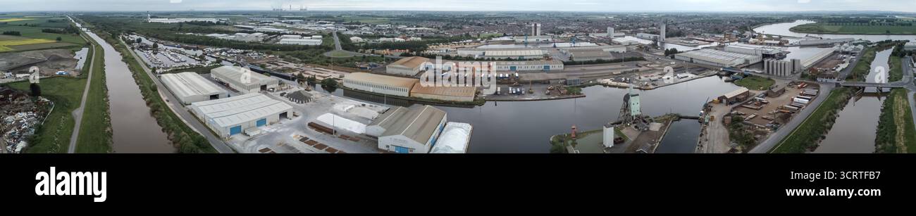 Panoramablick aus der Vogelperspektive auf die Docks von Goole und den Industriehafen Stockfoto
