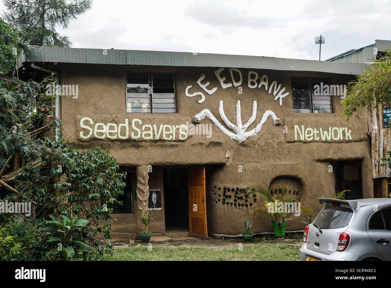 Ein Blick auf die Seed Savers Network Seed Bank in Gilgil. 15 kenianische Kleinbauern stellen die Verfassungsmäßigkeit des Seeds and Plant Variations Act (Cap 326 2012) in Frage, der die Rettung, den Austausch und die informelle Verteilung von von von Landwirten entwickelten Saatgutsorten kriminalisiert. Die Petition, die vom Seed Savers Network, Greenpeace und der Biodiversity and BioSafety Association of Kenia (BIBA) unterstützt wird, soll im November vor dem Machakos High Court (Constitutional & Human Rights Division) entschieden werden und entscheiden, ob das Gesetz gegen das verfassungsmäßige Recht der Landwirte auf Sparen, Teilen verstößt Stockfoto