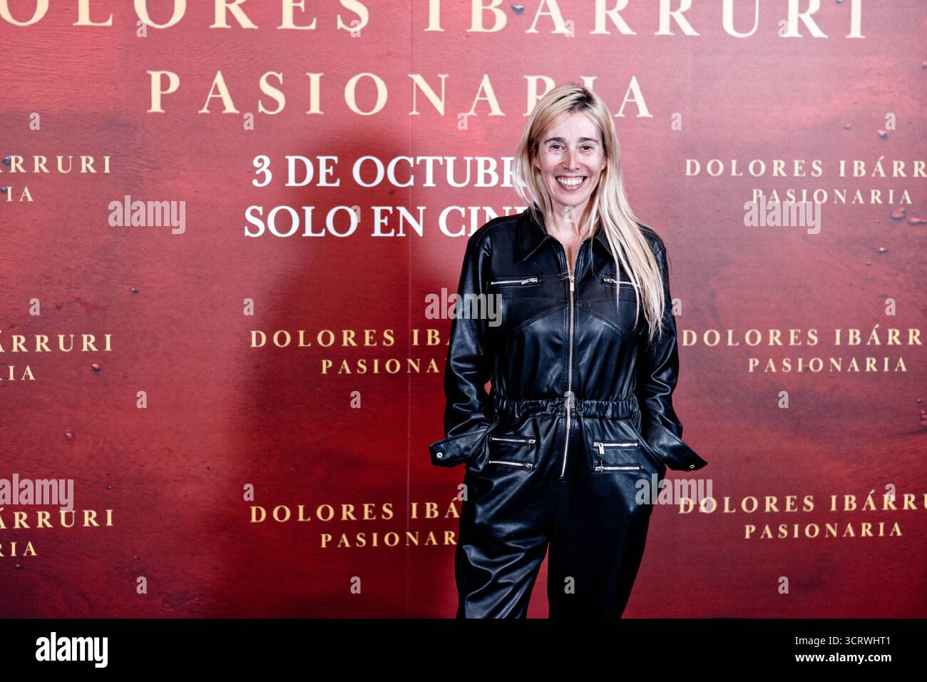 Proyecciones Cinema, Madrid, Spanien. Oktober 2025. Fotoaufruf zur Premiere des Dokumentarfilms „Dolores Ibarruri, Pasionaria“. Maria Luisa Gutierrez (Filmproduzentin). Quelle: EnriquePSans/Alamy Live News Stockfoto