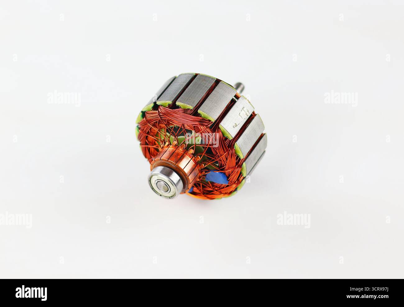 Diese Abbildung zeigt einen Elektromotoranker, eine Schlüsselkomponente bei der Drehung eines Gleichstrommotors oder Generators. Stockfoto