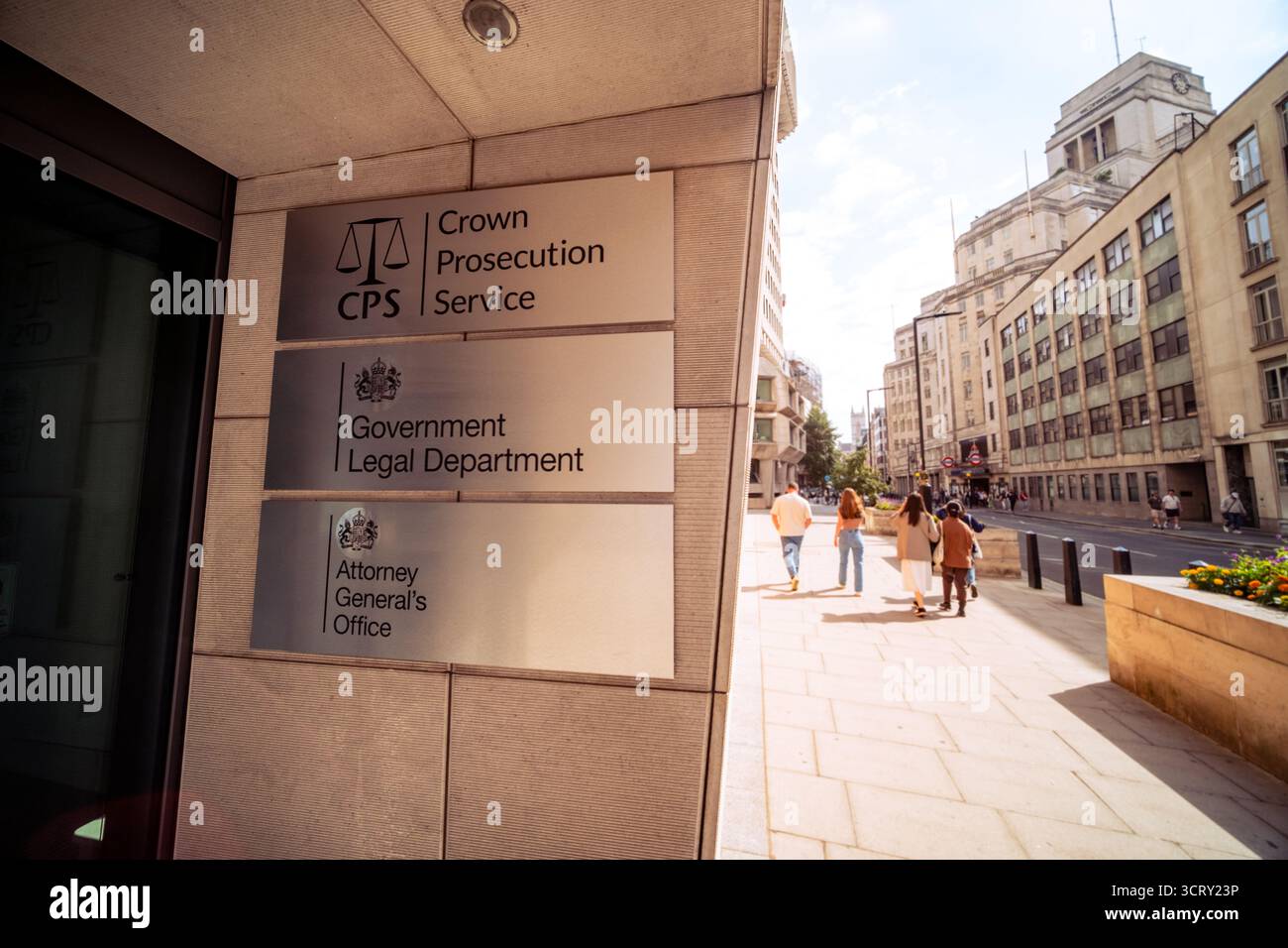 LONDON, 23. AUGUST 2025: Crown Prosecution Service, Government Legal Department & Attorney General's Office. Regierungsgebäude des Vereinigten Königreichs. SW1 Westminster Stockfoto