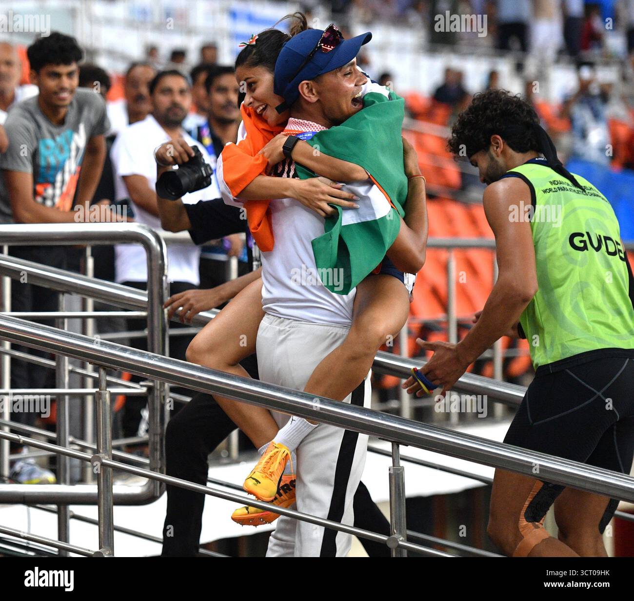 Neu-Delhi, Indien. Oktober 2025. Simran sharma (Indien) holte sich im Jawaharlal nehru Stadion bei der Weltmeisterschaft 2025 in Neu-delhi Gold zu Hause in 100 m T12. Quelle: Ranjith Kumar/Alamy Live News. Stockfoto