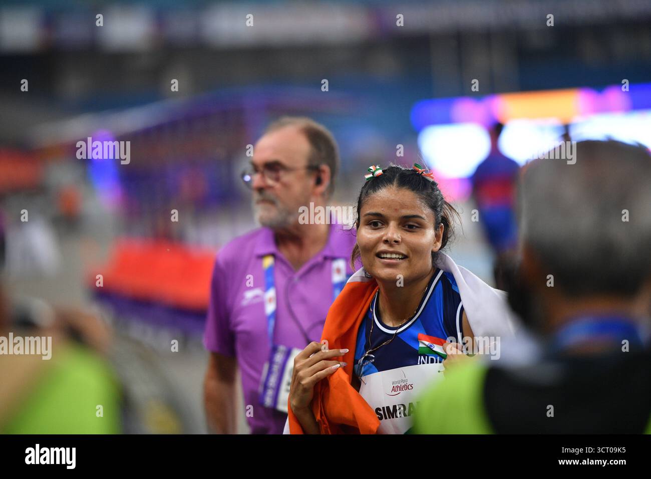 Neu-Delhi, Indien. Oktober 2025. Simran sharma (Indien) holte sich im Jawaharlal nehru Stadion bei der Weltmeisterschaft 2025 in Neu-delhi Gold zu Hause in 100 m T12. Quelle: Ranjith Kumar/Alamy Live News. Stockfoto