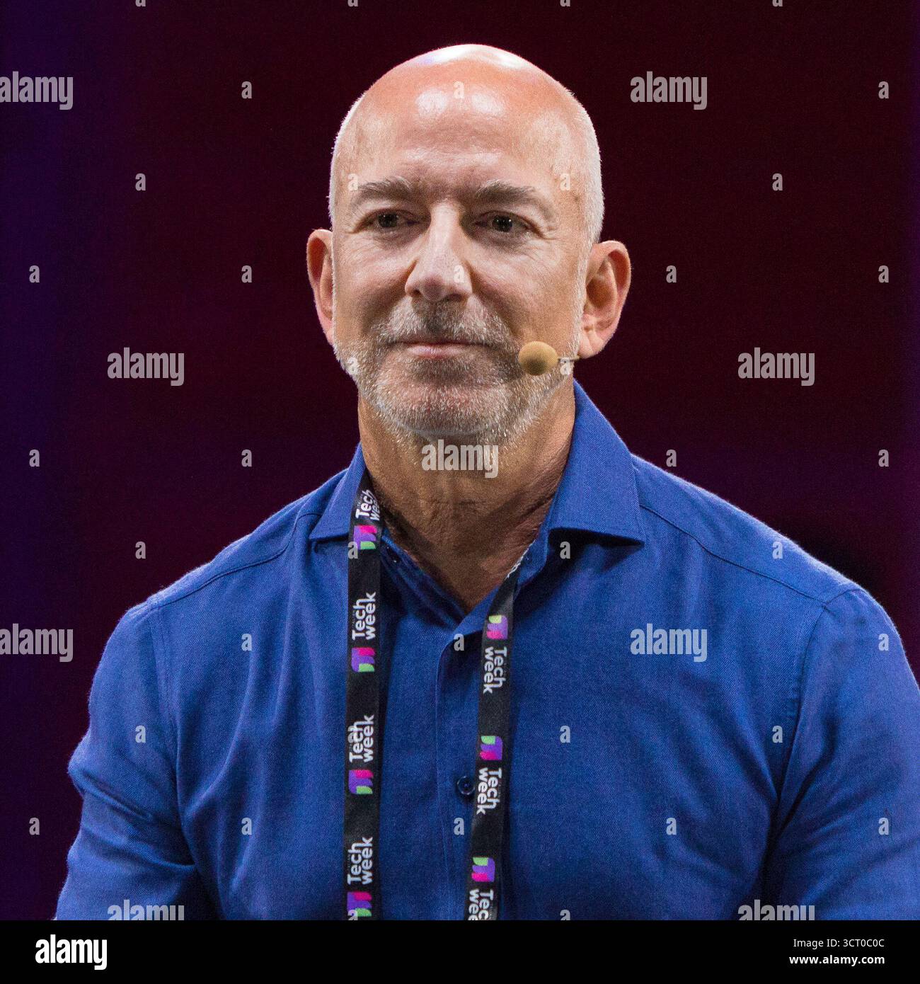 Turin, Italien. Oktober 2025. US-amerikanischer Geschäftsmann Jeff Bezos auf der Bühne der Italienischen Tech Week 2025. Quelle: Marco Destefanis/Alamy Live News Stockfoto