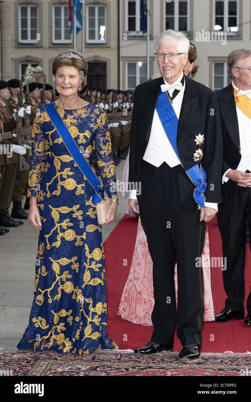 Luxemburg, Luxemburg. Oktober 2025. Prinzessin Margaretha von Luxemburg und Prinz Nikolaus von Liechtenstein nehmen an einem Galadinner im Großherzoglichen Palast während der Abdankung von Großherzog Henri von Luxemburg und der Thronbesteigung seiner Königlichen Hoheit Kronprinz Guillaume am 3. Oktober 2025 in Luxemburg teil. Foto: David NIVIERE/ABACAPRESS.COM Credit: Abaca Press/Alamy Live News Stockfoto