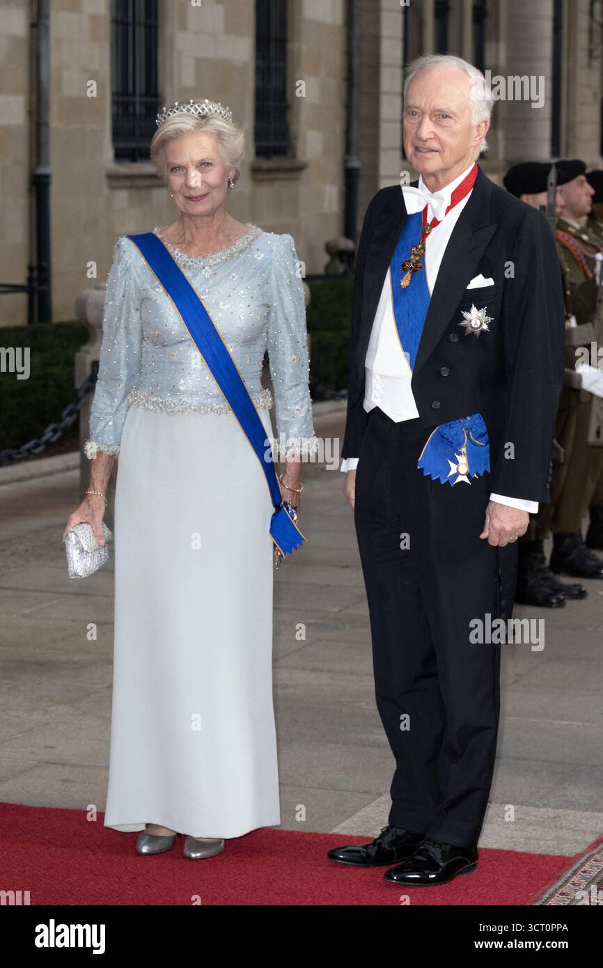 Luxemburg, Luxemburg. Oktober 2025. Prinzessin Marie Astrid von Österreich und Erzherzog Carl Christian von Österreich nehmen an einem Galadinner im Großherzoglichen Palast während der Abdankung von Großherzog Henri von Luxemburg und der Thronbesteigung seiner Königlichen Hoheit Kronprinz Guillaume am 3. Oktober 2025 in Luxemburg teil. Foto: David NIVIERE/ABACAPRESS.COM Credit: Abaca Press/Alamy Live News Stockfoto
