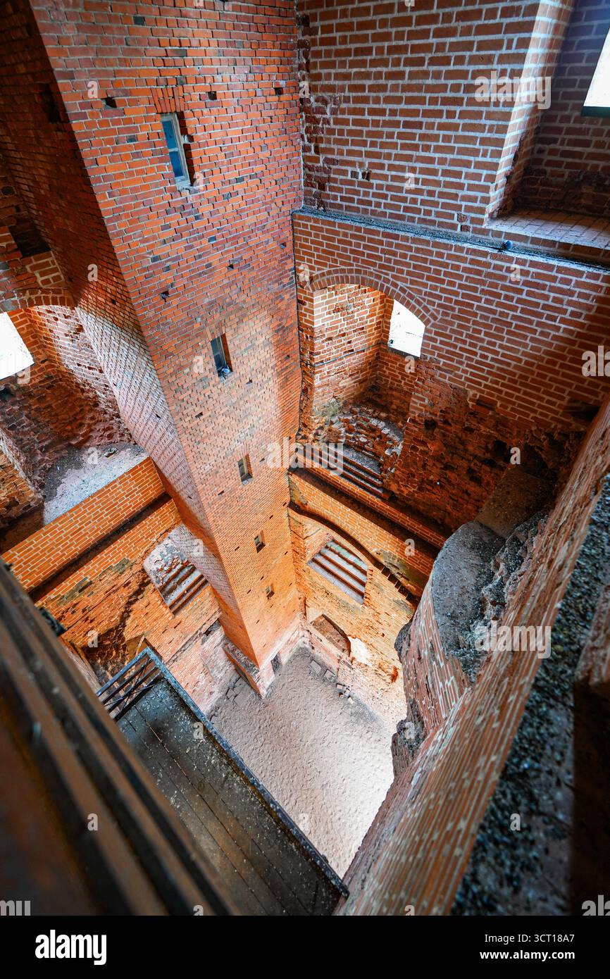 Inneres der Kathedrale von Tartu, auch bekannt als Dorpat Cathedral, einer ehemaligen katholischen Kirche in Tartu (Dorpat), Estland Stockfoto