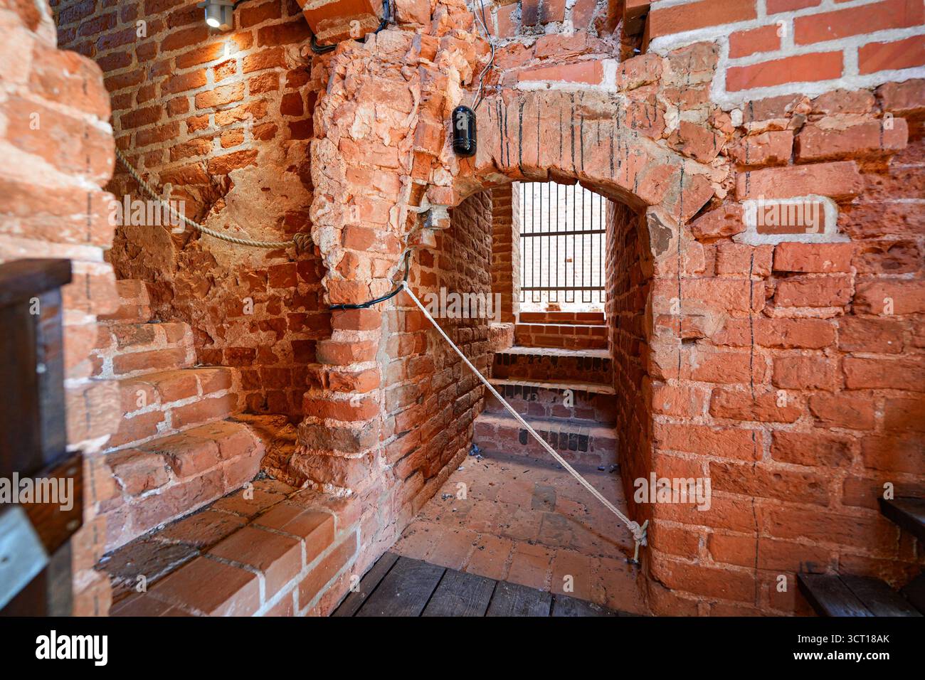 Inneres der Kathedrale von Tartu, auch bekannt als Dorpat Cathedral, einer ehemaligen katholischen Kirche in Tartu (Dorpat), Estland Stockfoto