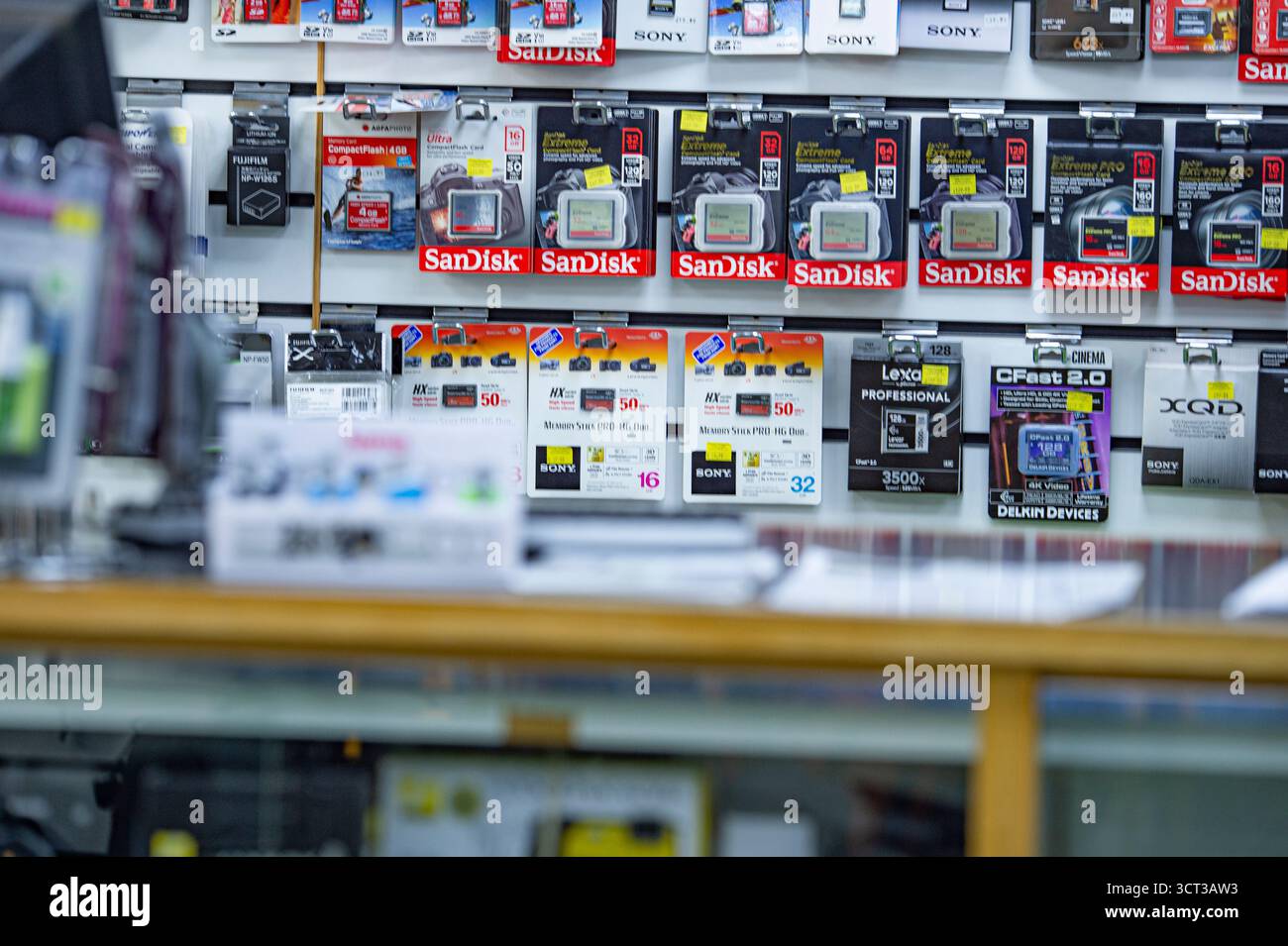 Speicherkarten in einem Fotogeschäft Stockfoto