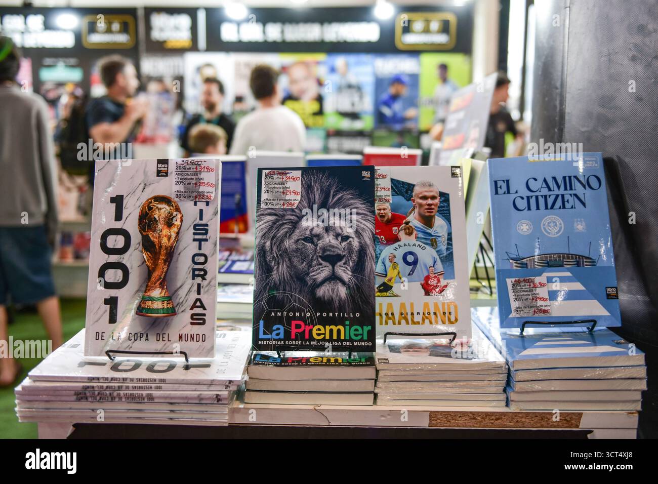 Fußballbücher. 48. Internationale Buchmesse von Buenos Aires. La Rural, Predio Ferial de Palermo. Argentinien Stockfoto