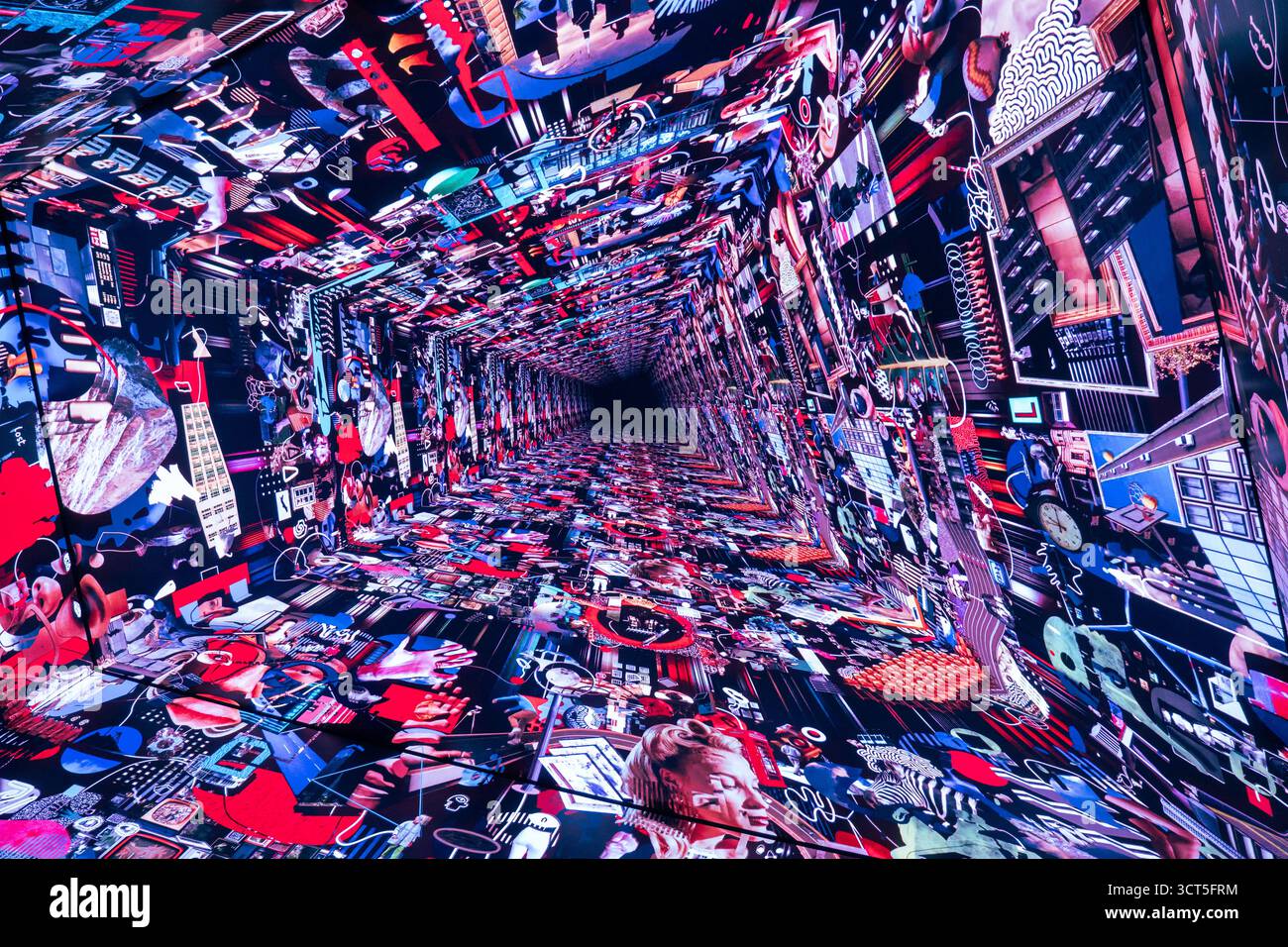 Digital Light Tunnel Installation in London Stockfoto