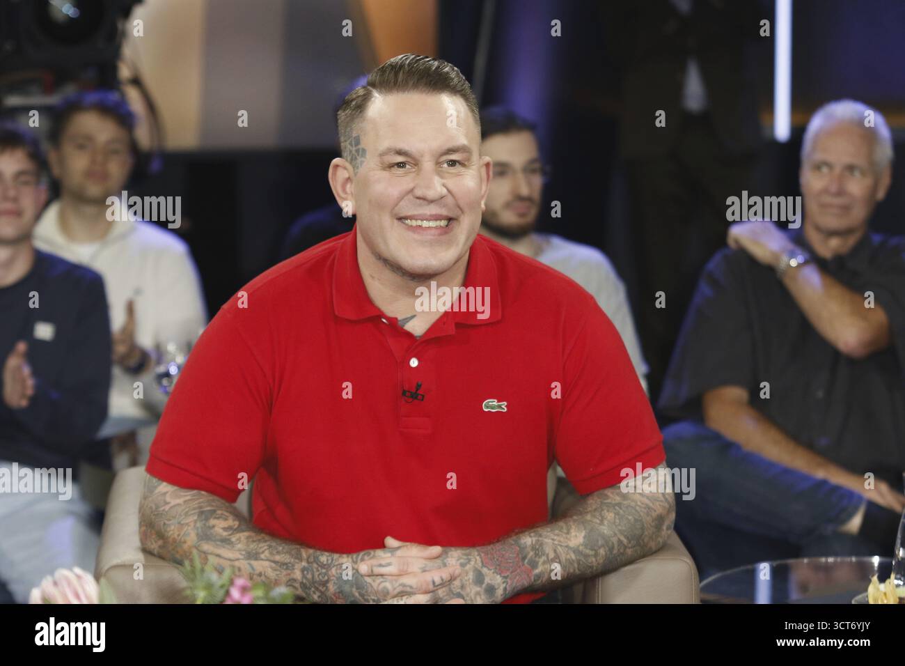 Daniel Schmidt, Autor und Nachbarschaftsmieter, als Gast in der NDR Talk Show in den NDR Studios Hamburg Stockfoto