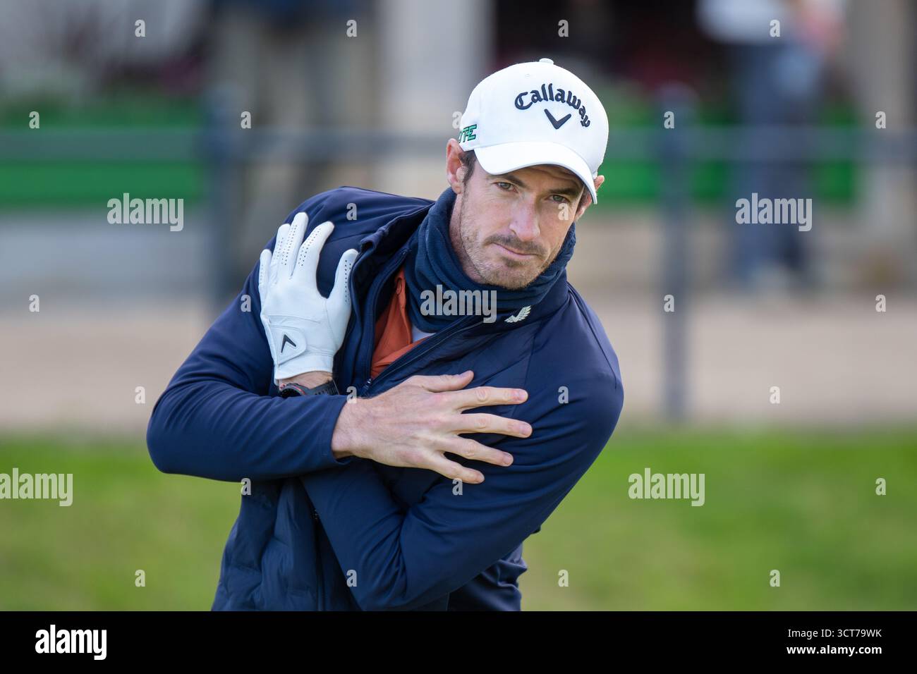 St. Andrews, Schottland. Oktober 2025. Der ehemalige Tennisspieler Andy Murray begann seine letzte Runde der Alfred Dunhill Links Championship. Das Turnier 2025 wurde nach schlechtem Wetter am Freitag und Samstag auf 54 Löcher reduziert. Quelle: Tim Gray/Alamy Live News Stockfoto