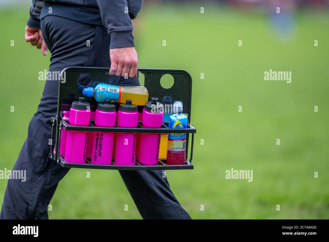Englische Herren Amateurspieler der Rugby Union spielen in einem Ligaspiel. Stockfoto